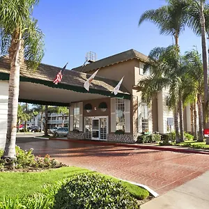 Ramada By Wyndham Costa Mesa/newport Costa Mesa