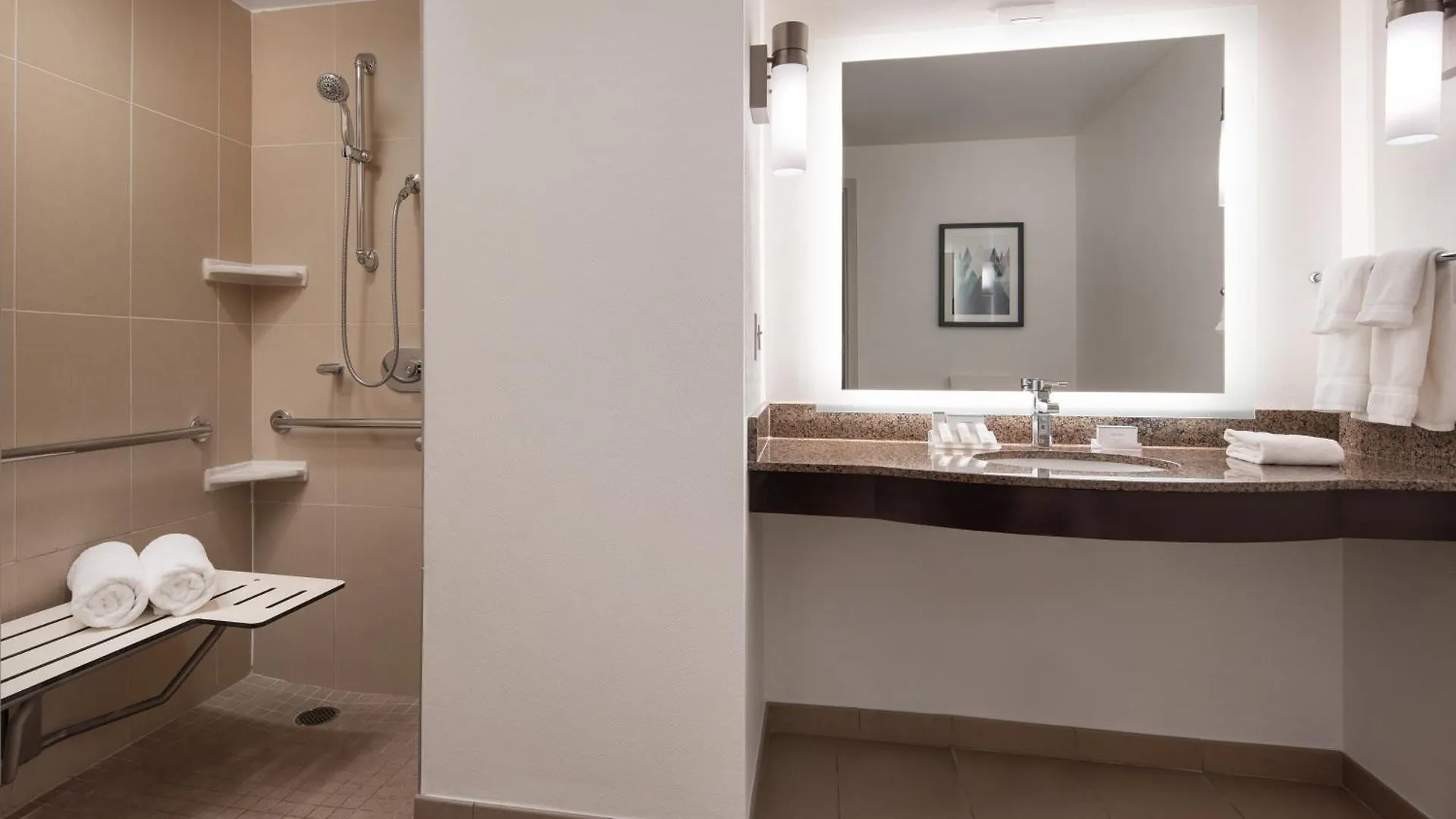 Hilton Garden Inn Denver/Cherry Creek Hotel